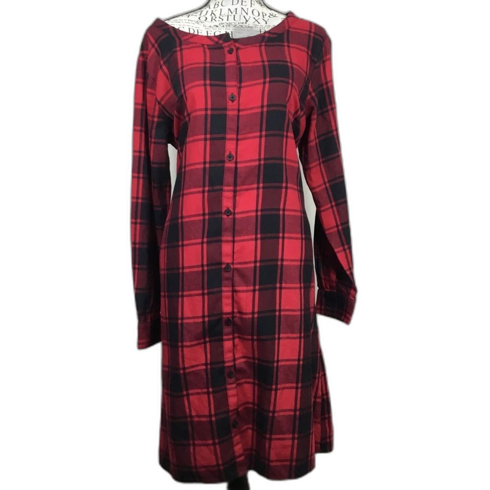 Plaid red black scoop neck long sleeve button down knee length dress M country